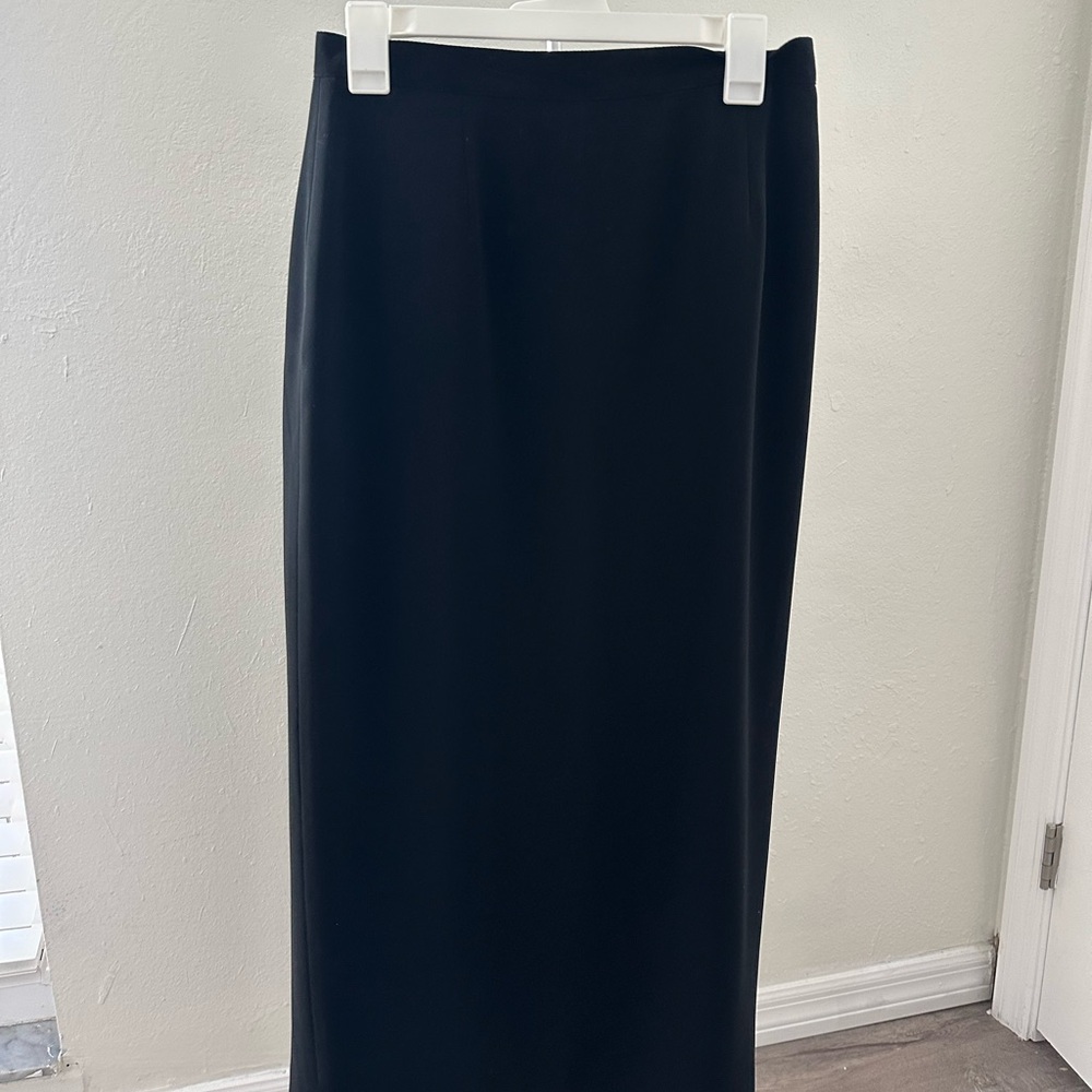 Elegant Black Women's Skirt